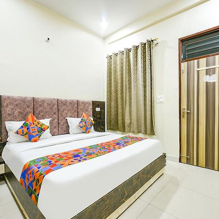 Fabexpress Galaxy Hotel Nayagaon Exterior foto